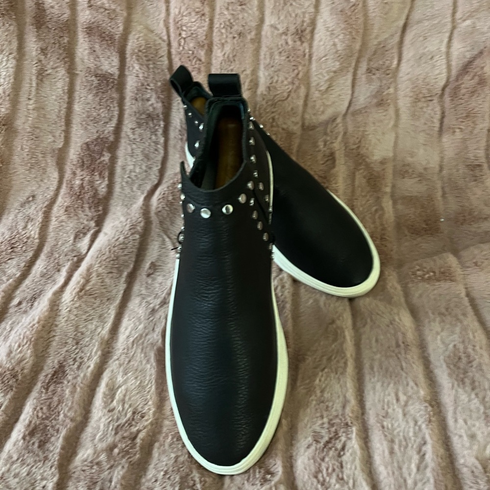 Black Studded Men's Shoes